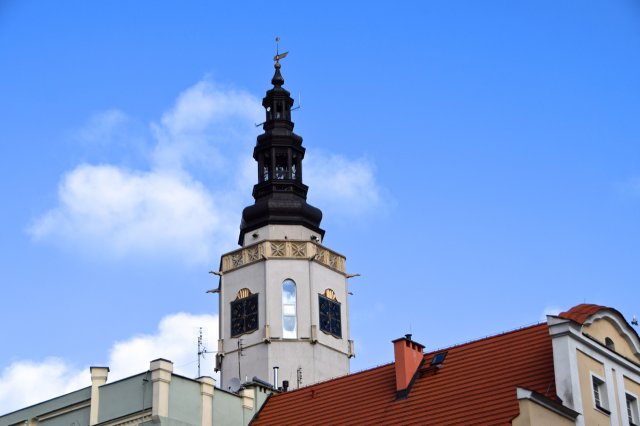 Wieża Ratuszowa – powstanie, katastrofa, odbudowa
