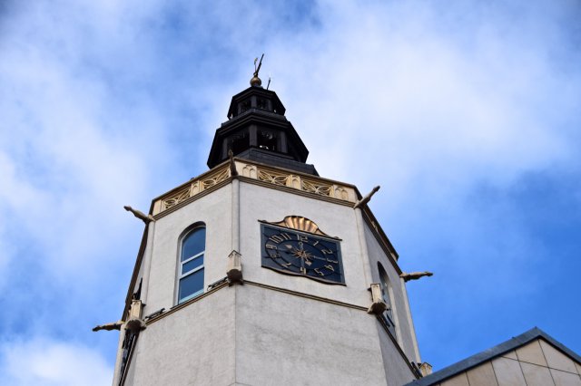 Wieża Ratuszowa – powstanie, katastrofa, odbudowa