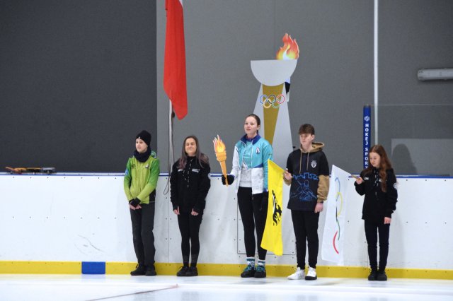 Zawody w curlingu