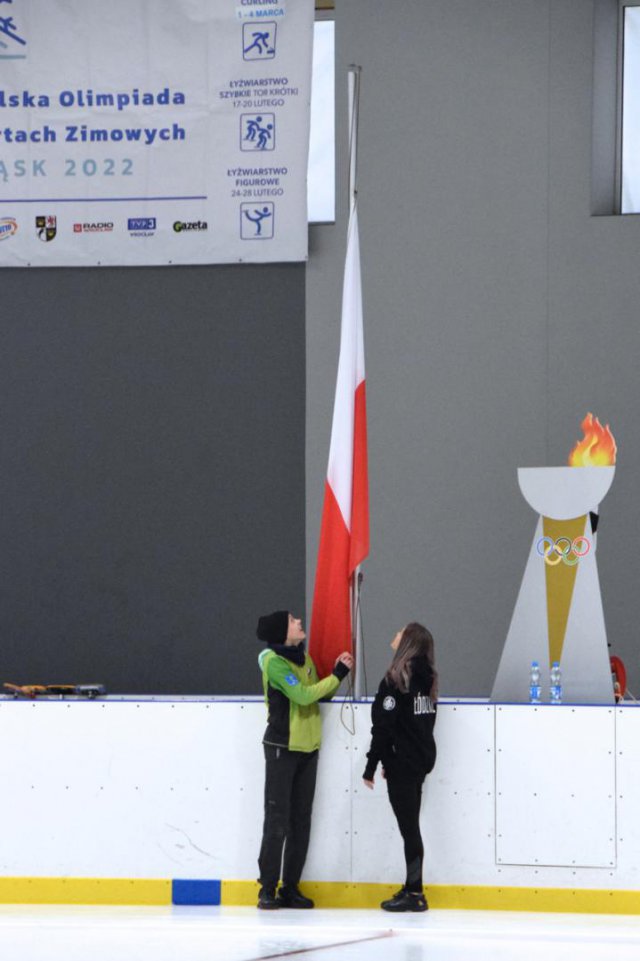 Zawody w curlingu