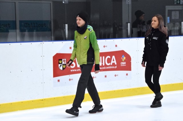 Zawody w curlingu