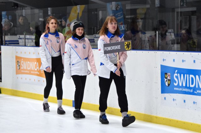 Zawody w curlingu
