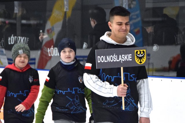 Zawody w curlingu