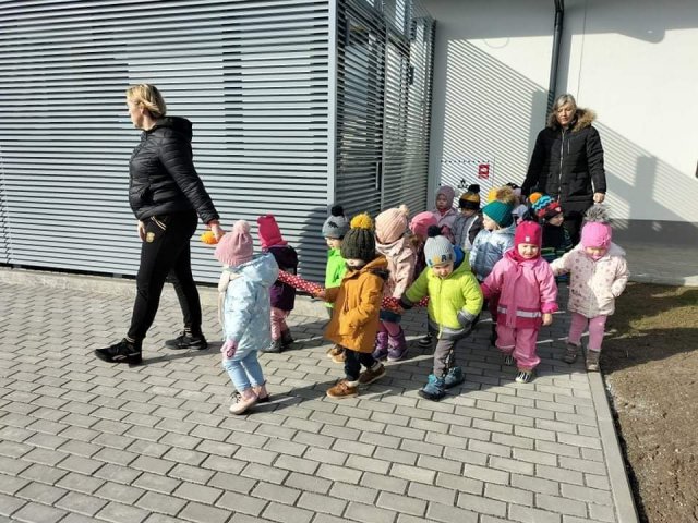 [FOTO] Pierwsze spacery w Gminnym Żłobku w Pszennie