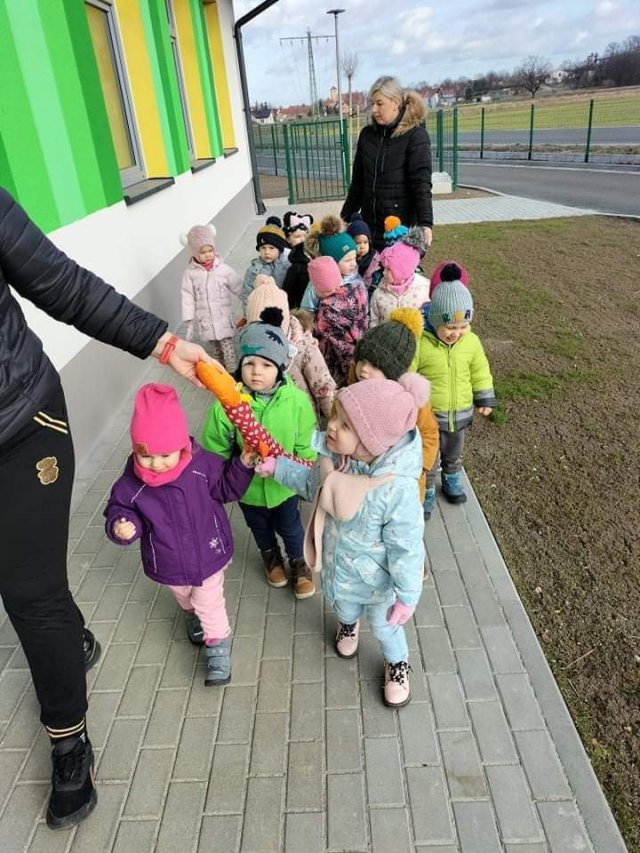 [FOTO] Pierwsze spacery w Gminnym Żłobku w Pszennie