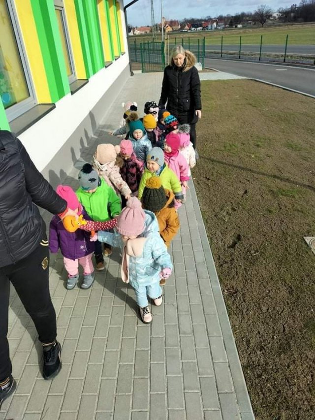 [FOTO] Pierwsze spacery w Gminnym Żłobku w Pszennie