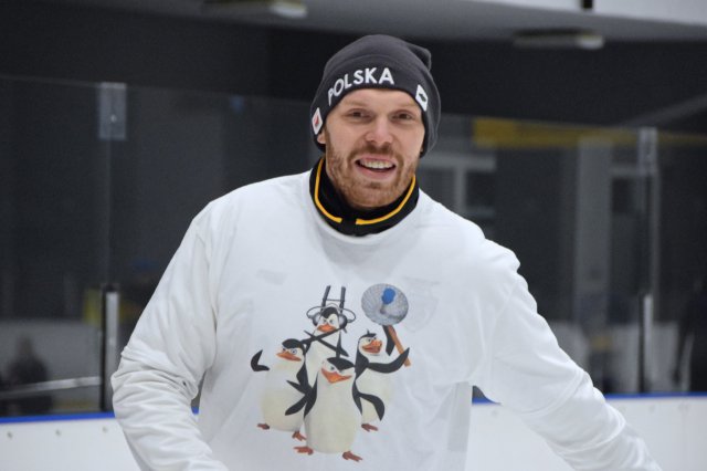 Drugi dzień zmagań w curlingu
