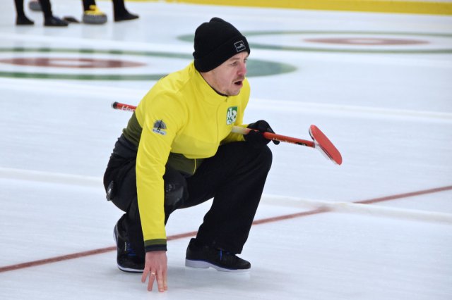 Drugi dzień zmagań w curlingu