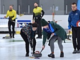 Drugi dzień zmagań w curlingu