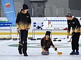 Drugi dzień zmagań w curlingu