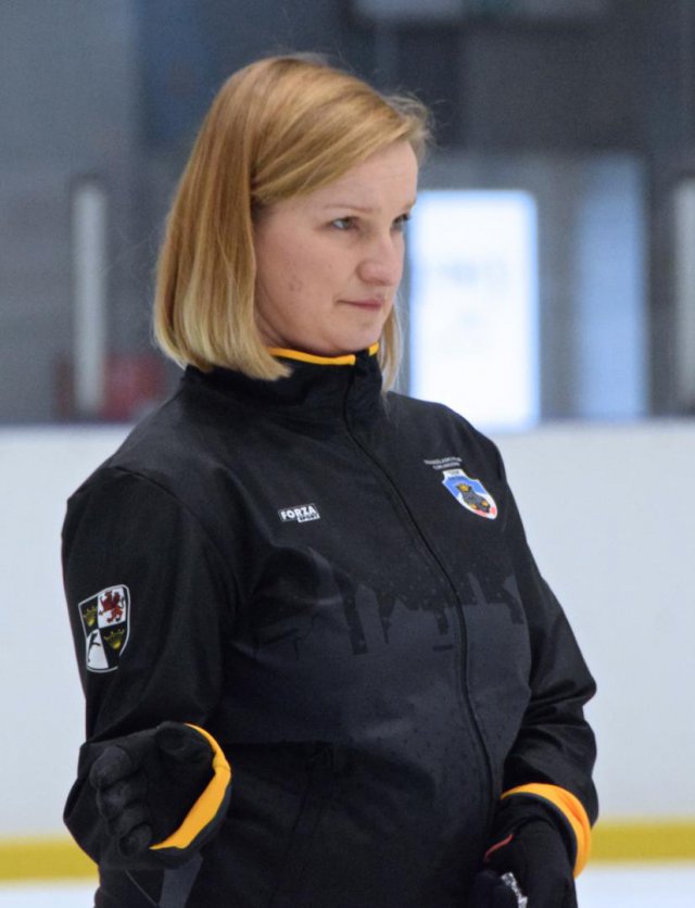 Drugi dzień zmagań w curlingu