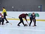 Drugi dzień zmagań w curlingu