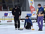 Drugi dzień zmagań w curlingu