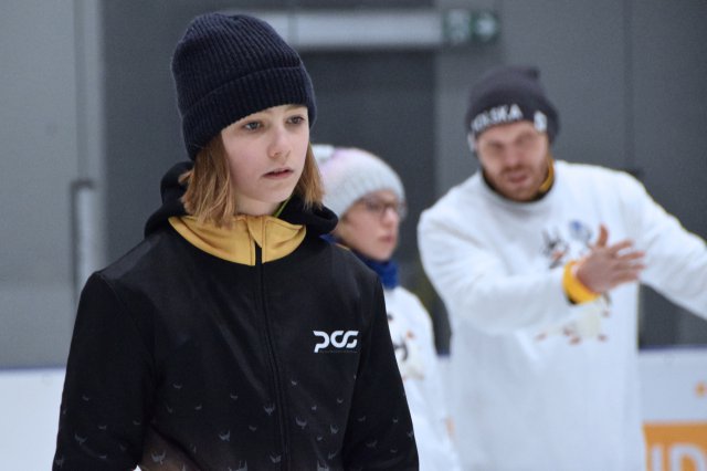 Drugi dzień zmagań w curlingu