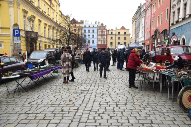 Trzecia w tym roku Giełda Staroci, Numizmatów i Osobliwości