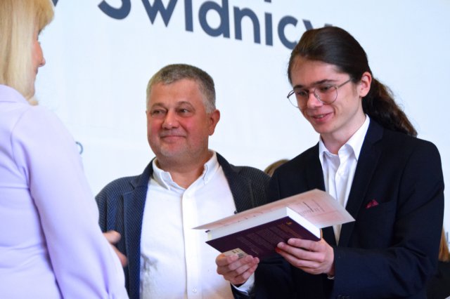 Ostatnia prosta przed egzaminem dojrzałości. Maturzyści Banacha zakończyli rok szkolny