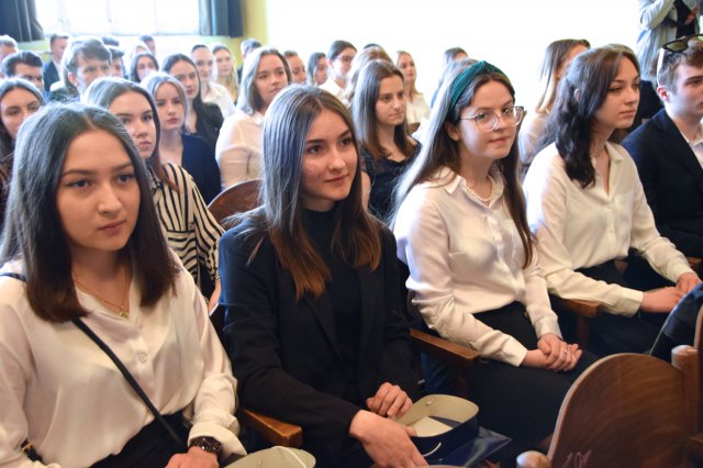 Ostatnia prosta przed egzaminem dojrzałości. Maturzyści Banacha zakończyli rok szkolny