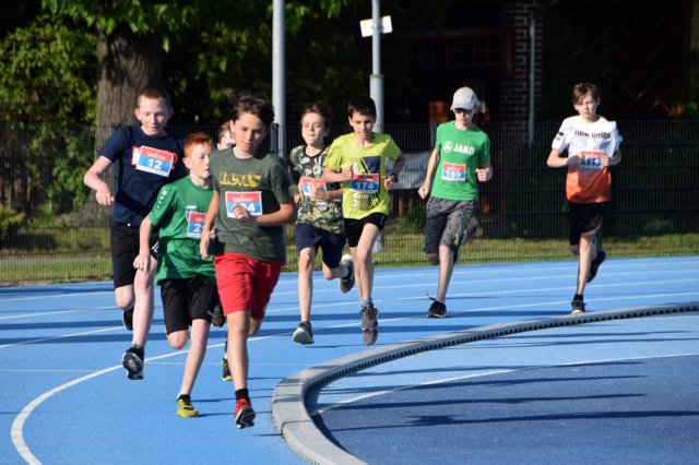 Finał Świdnickich Czwartków Lekkoatletycznych - medale i upominki rozdane