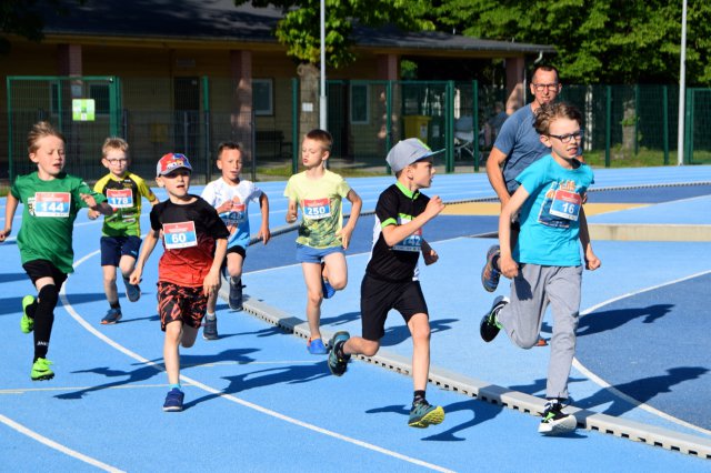 Finał Świdnickich Czwartków Lekkoatletycznych - medale i upominki rozdane