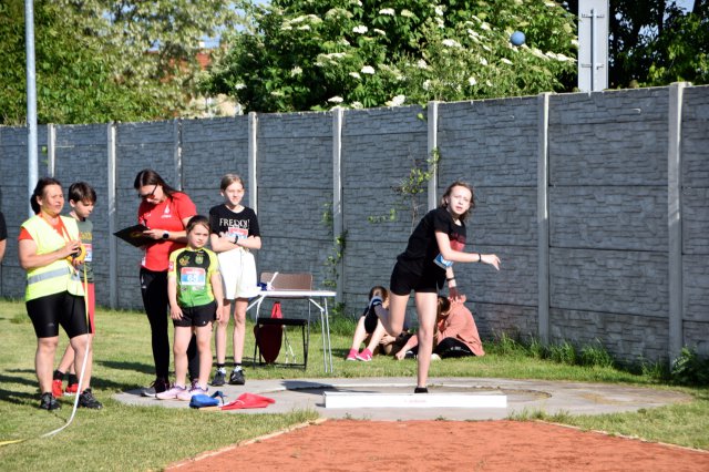 Finał Świdnickich Czwartków Lekkoatletycznych - medale i upominki rozdane