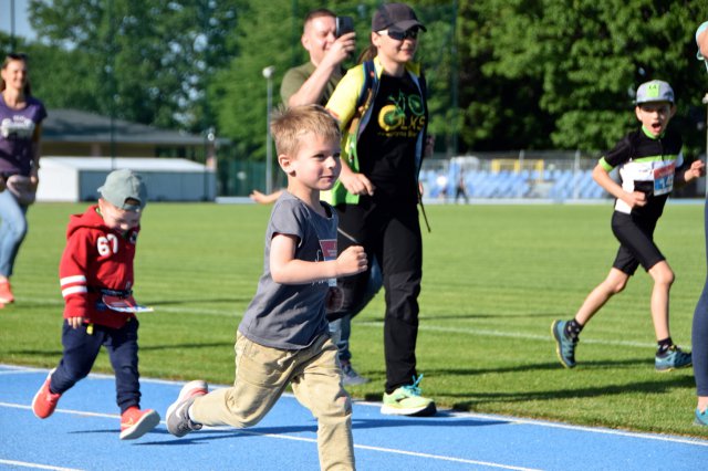 Finał Świdnickich Czwartków Lekkoatletycznych - medale i upominki rozdane