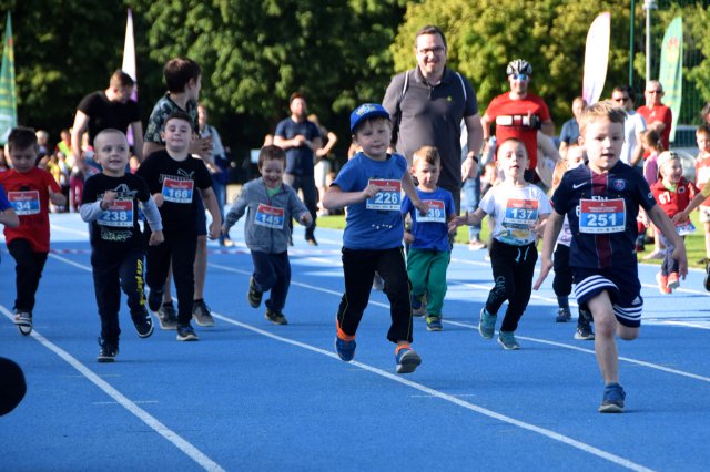 Finał Świdnickich Czwartków Lekkoatletycznych - medale i upominki rozdane