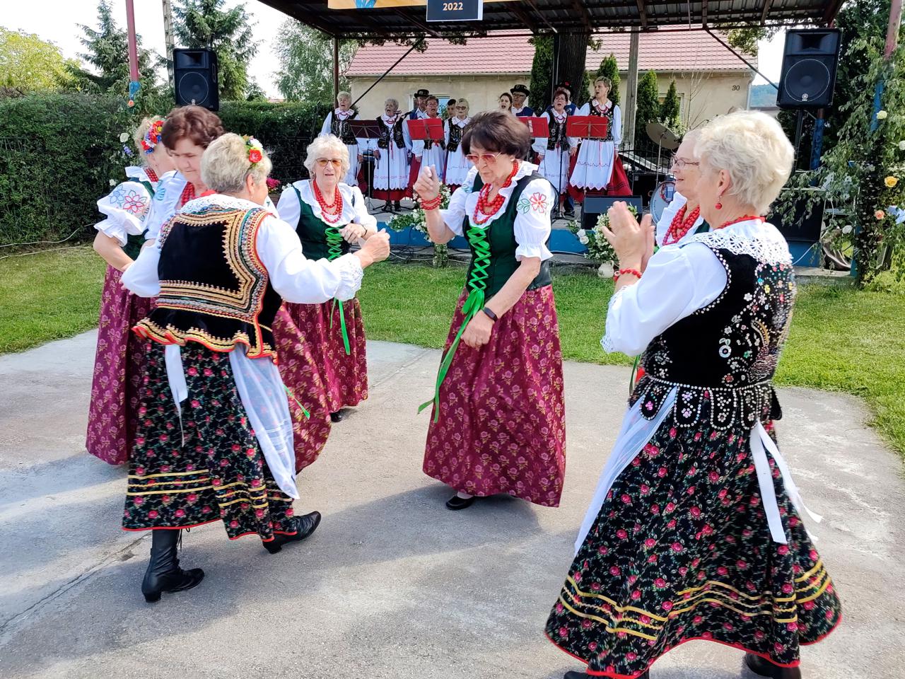 FOTO] Śpiewem i tańcem przywitali lato w Goczałkowie