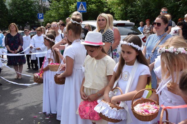 Uroczystość Bożego Ciała na Osiedlu Młodych w Świdnicy