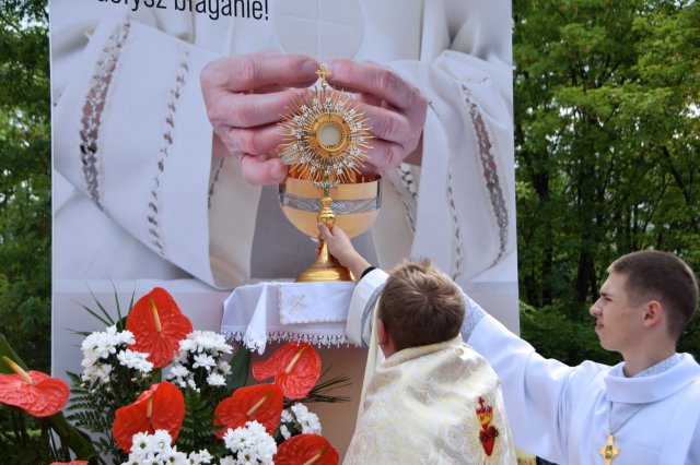 Uroczystość Bożego Ciała na Osiedlu Młodych w Świdnicy