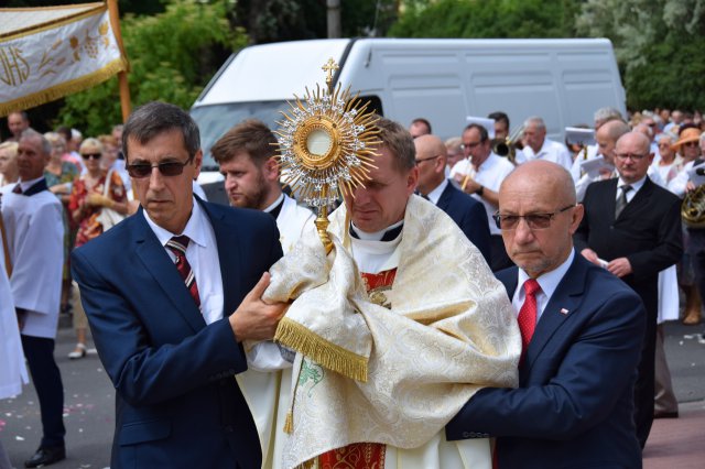 Uroczystość Bożego Ciała na Osiedlu Młodych w Świdnicy