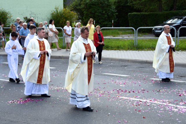 Uroczystość Bożego Ciała na Osiedlu Młodych w Świdnicy