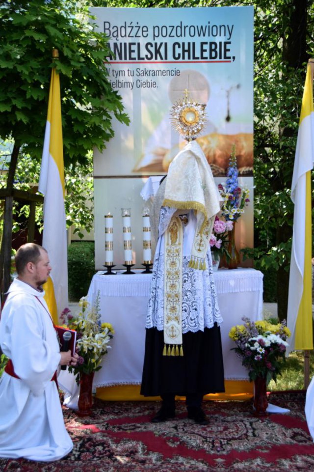 Uroczystość Bożego Ciała na Osiedlu Młodych w Świdnicy