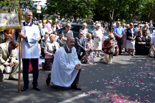 Uroczystość Bożego Ciała na Osiedlu Młodych w Świdnicy