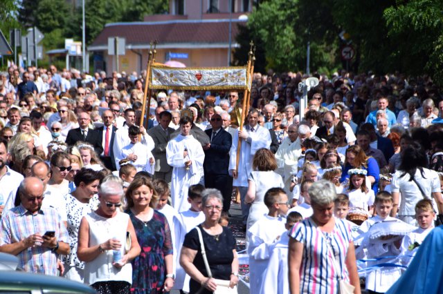 Uroczystość Bożego Ciała na Osiedlu Młodych w Świdnicy