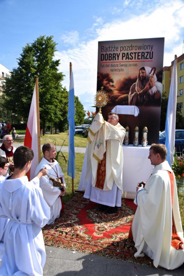 Uroczystość Bożego Ciała na Osiedlu Młodych w Świdnicy