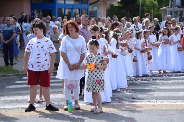 Uroczystość Bożego Ciała na Osiedlu Młodych w Świdnicy