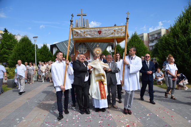 Uroczystość Bożego Ciała na Osiedlu Młodych w Świdnicy