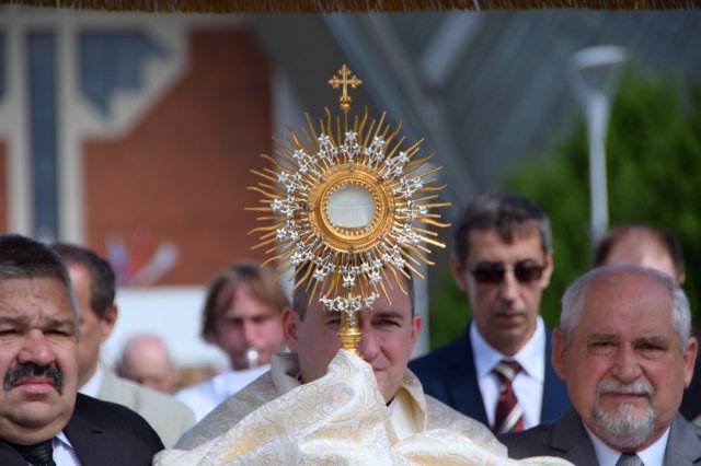 Uroczystość Bożego Ciała na Osiedlu Młodych w Świdnicy