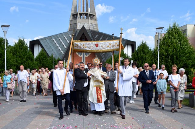 Uroczystość Bożego Ciała na Osiedlu Młodych w Świdnicy