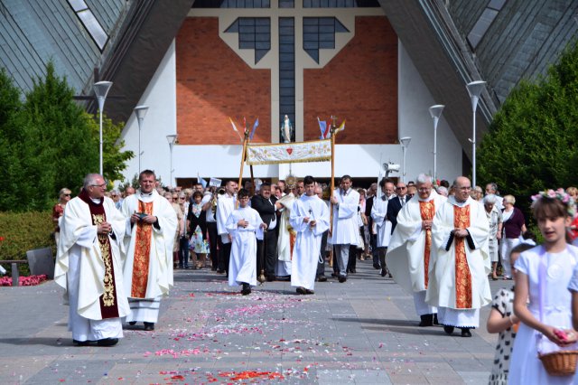 Uroczystość Bożego Ciała na Osiedlu Młodych w Świdnicy