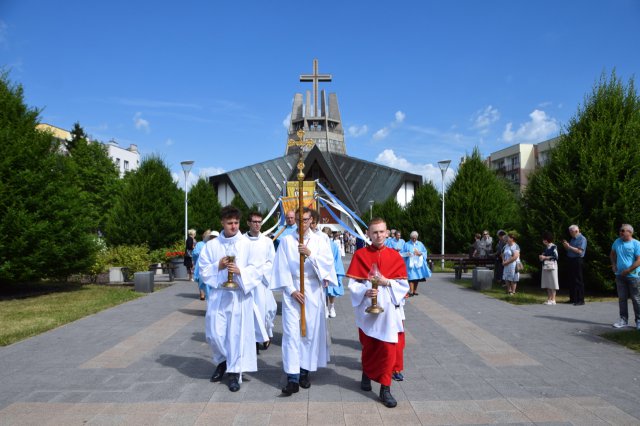 Uroczystość Bożego Ciała na Osiedlu Młodych w Świdnicy