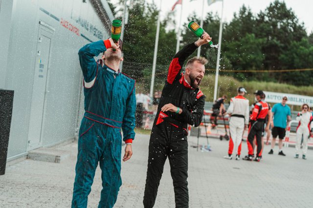 [FOTO] Świdniczanin Damian Lempart zwyciężył w ostatniej rundzie Mistrzostwach Polski Endurance