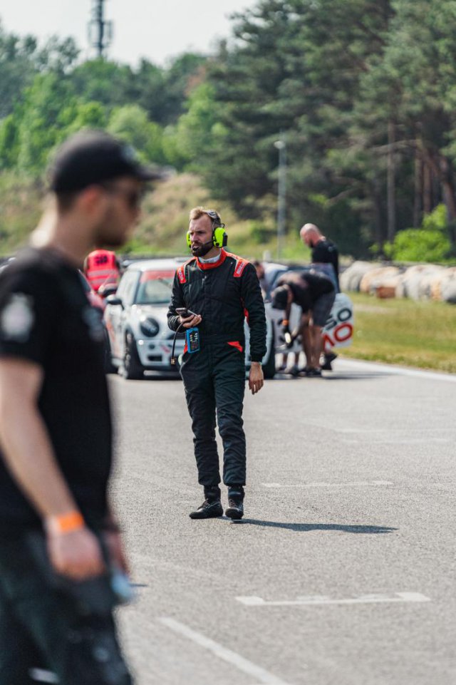 [FOTO] Świdniczanin Damian Lempart zwyciężył w ostatniej rundzie Mistrzostwach Polski Endurance