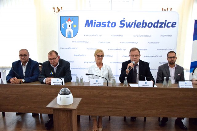 Współpracy Rady Miejskiej z Miastem Świebodzice i Burmistrzem Miasta - konferencja prasowa