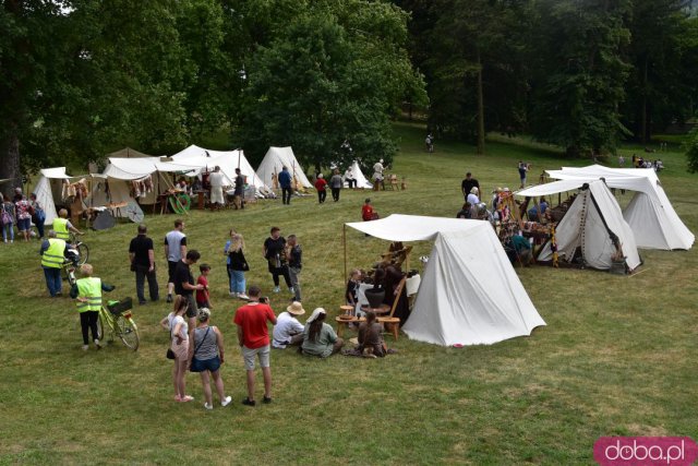 [FOTO] Tłumy na Jarmarku Średniowiecznym w Wierzbnej