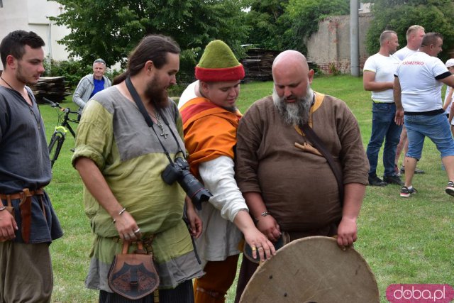 [FOTO] Tłumy na Jarmarku Średniowiecznym w Wierzbnej