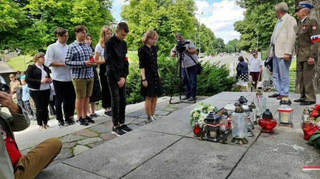 [FOTO] Uczniowie PSP Stanowice i PSP Goczałków „Szlakiem Ostrej Bramy”