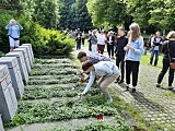 [FOTO] Uczniowie PSP Stanowice i PSP Goczałków „Szlakiem Ostrej Bramy”