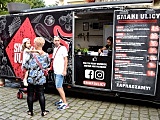 Food trucki wjechały na świdnicki Rynek. Festiwal Smaków Świata rozpoczęty