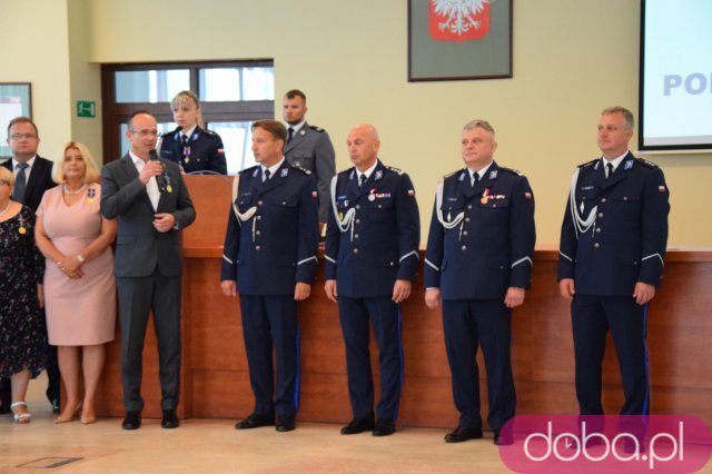 [FOTO] Uroczyste obchody Święta Policji z awansami i nagrodami